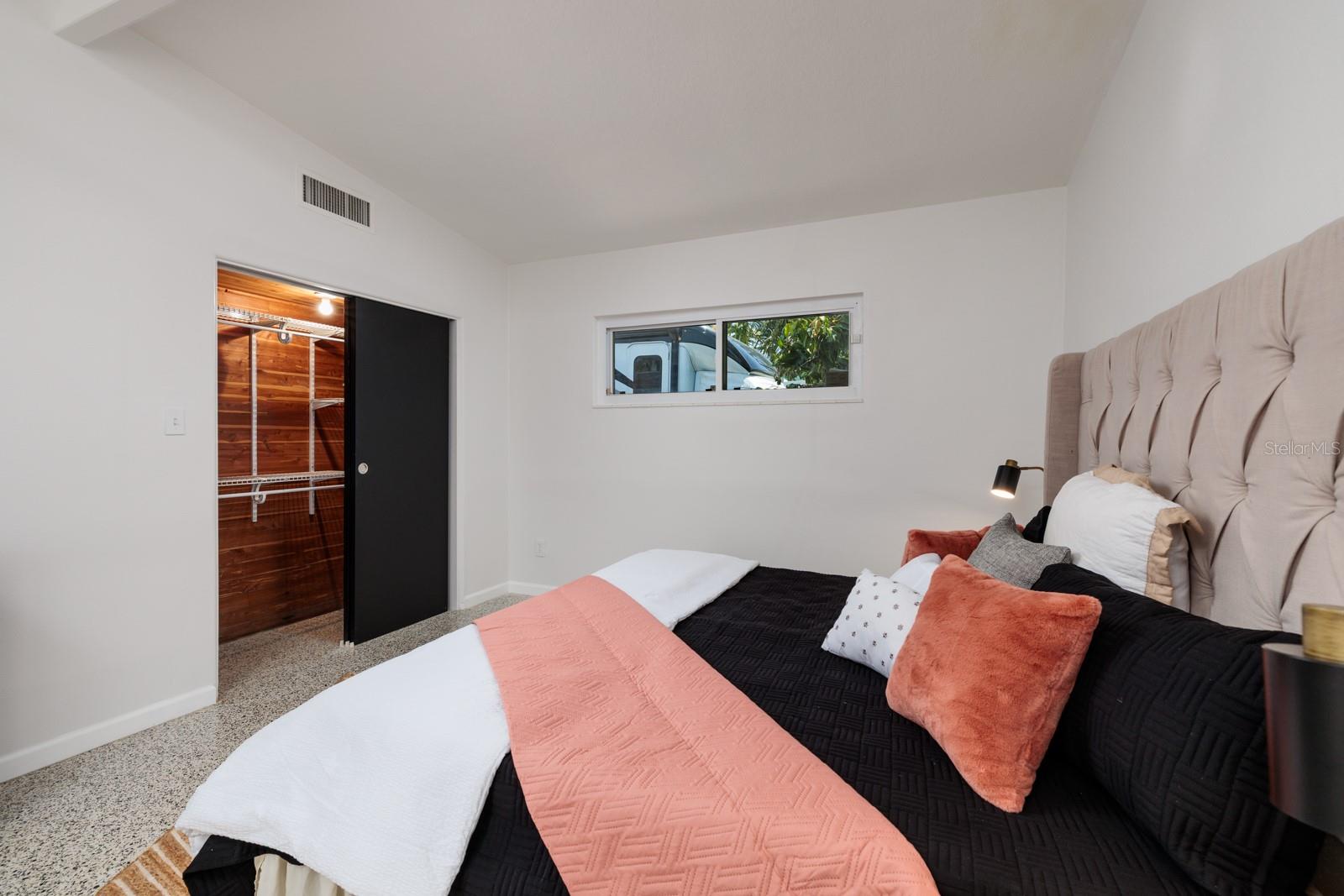 SUN-LIT SHORES - Residential