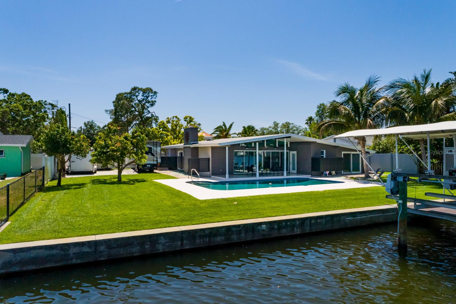 SUN-LIT SHORES - Residential