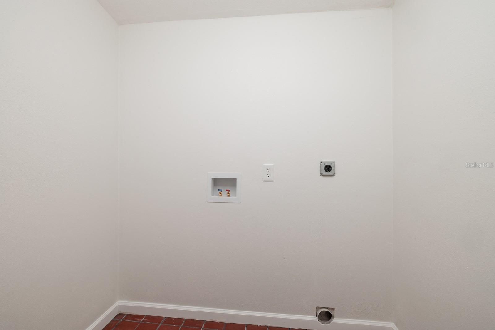 SUN-LIT SHORES - Residential