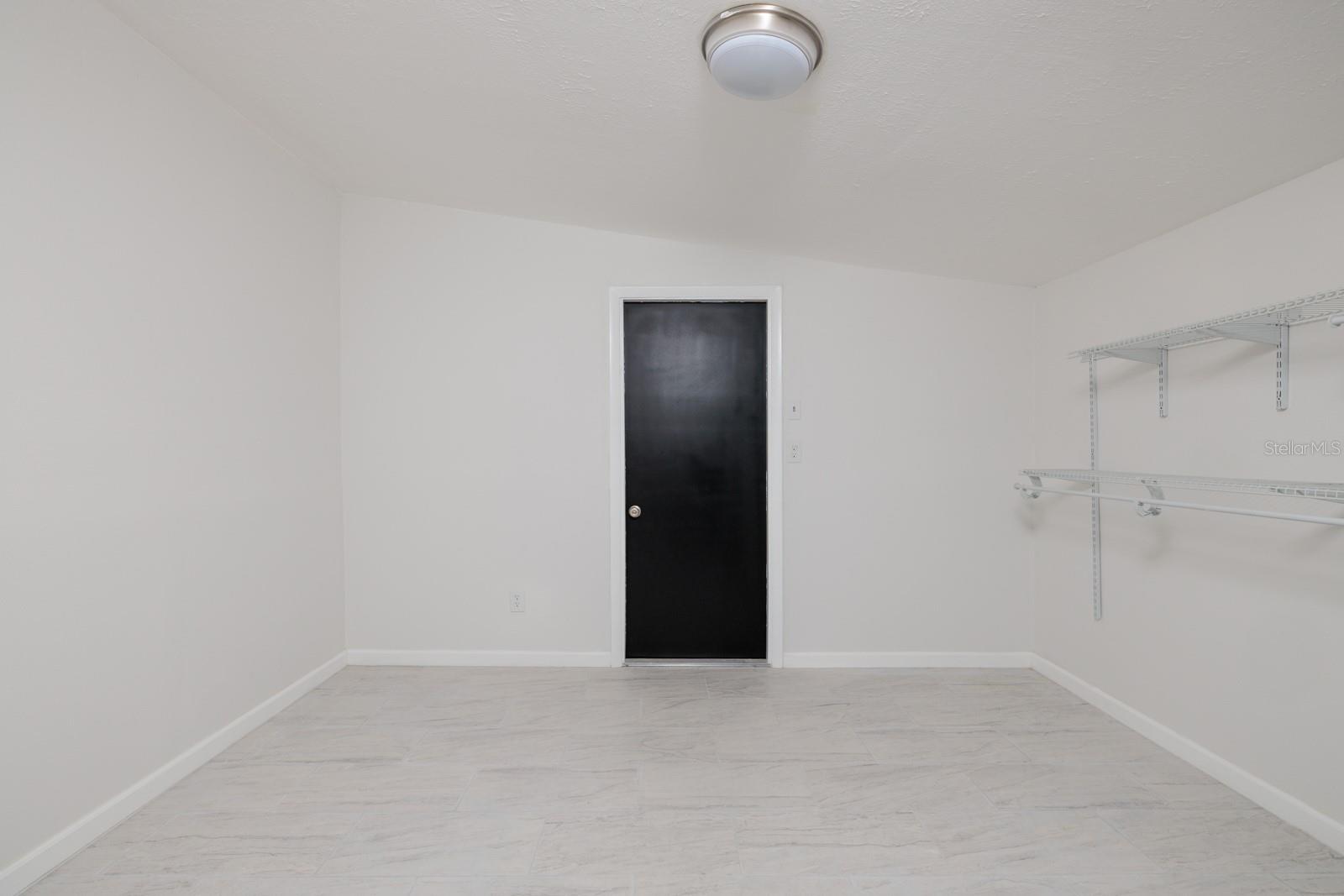 SUN-LIT SHORES - Residential