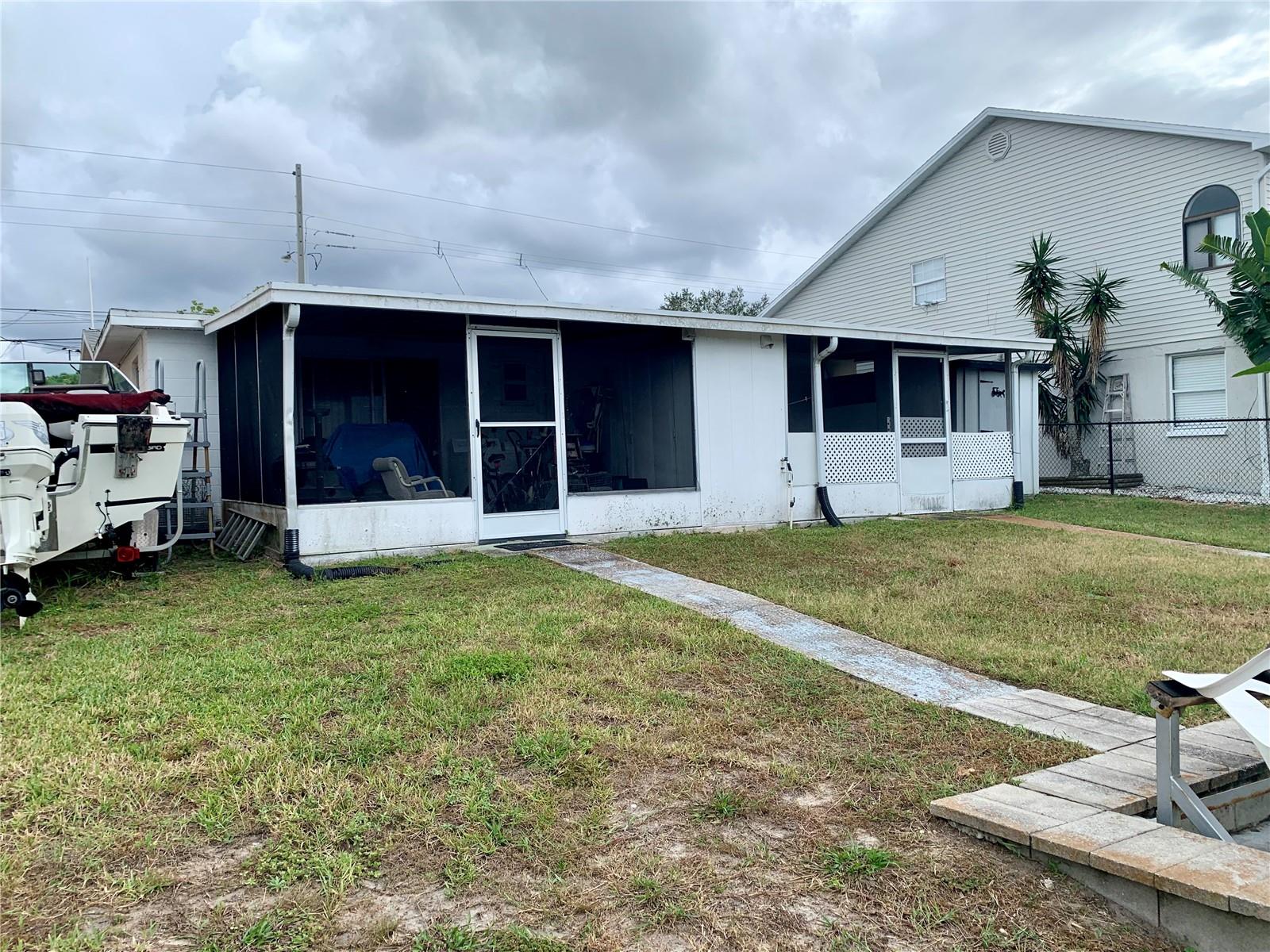 LEISURE BEACH - Residential