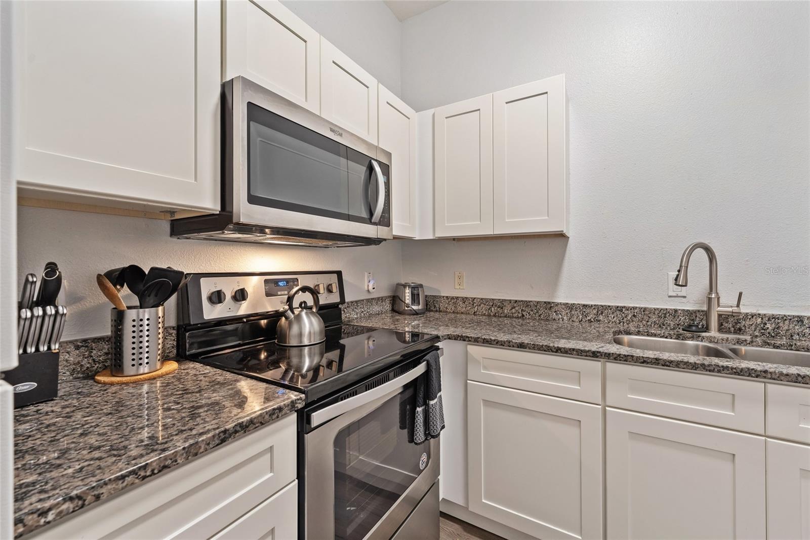 CLUB CORTILE CONDO PH 8 - Residential