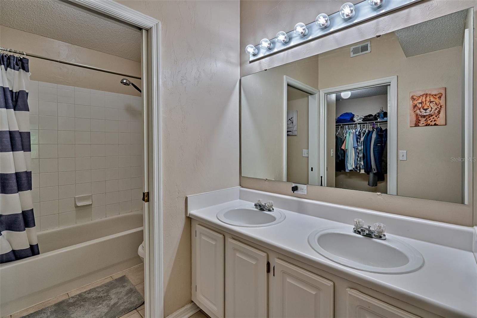 THE LINKS - Residential