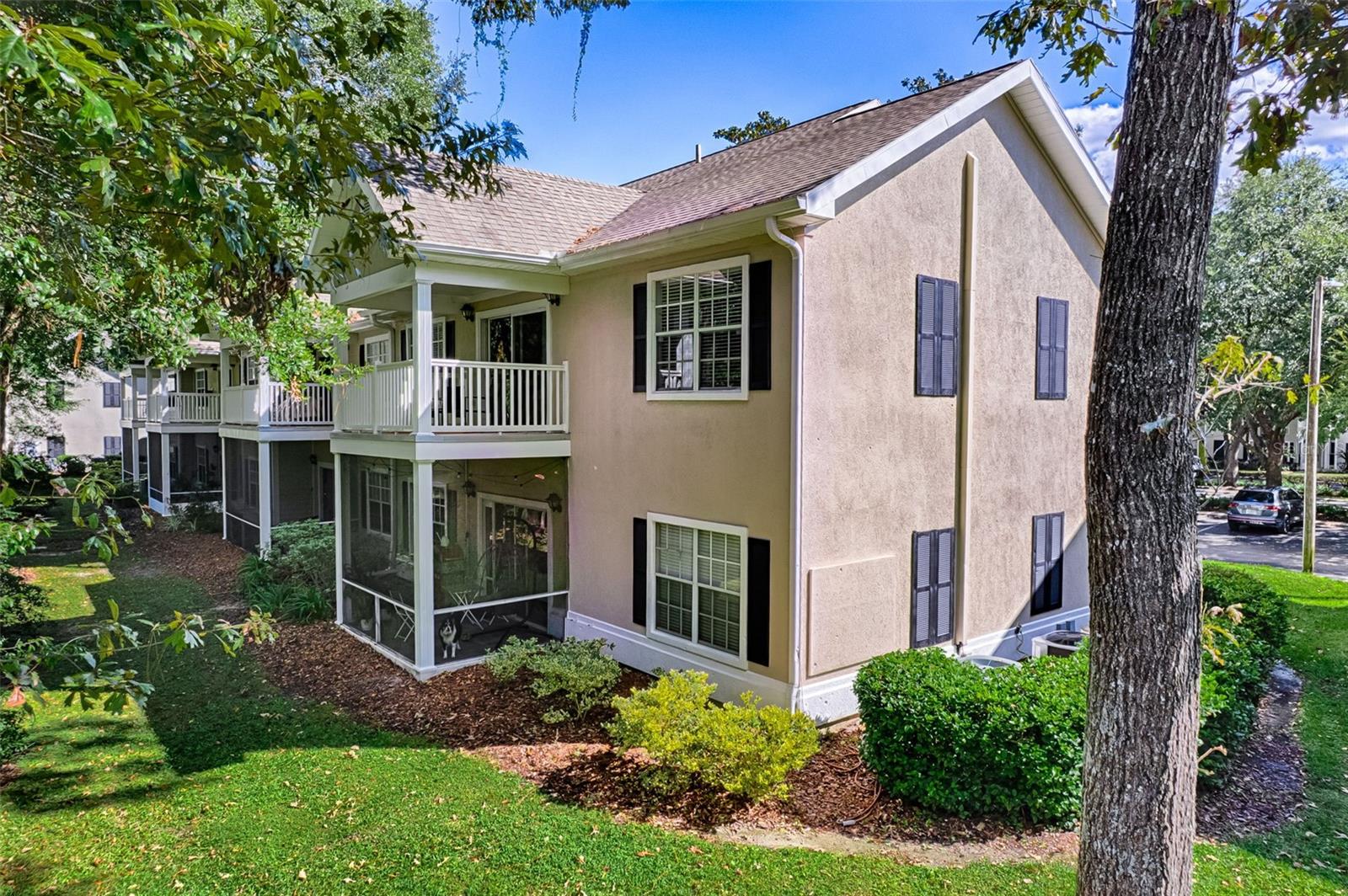 THE LINKS - Residential