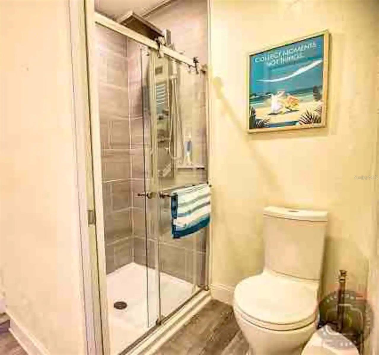 RIDGEWOOD ESTATES 08 ADD - Residential Lease