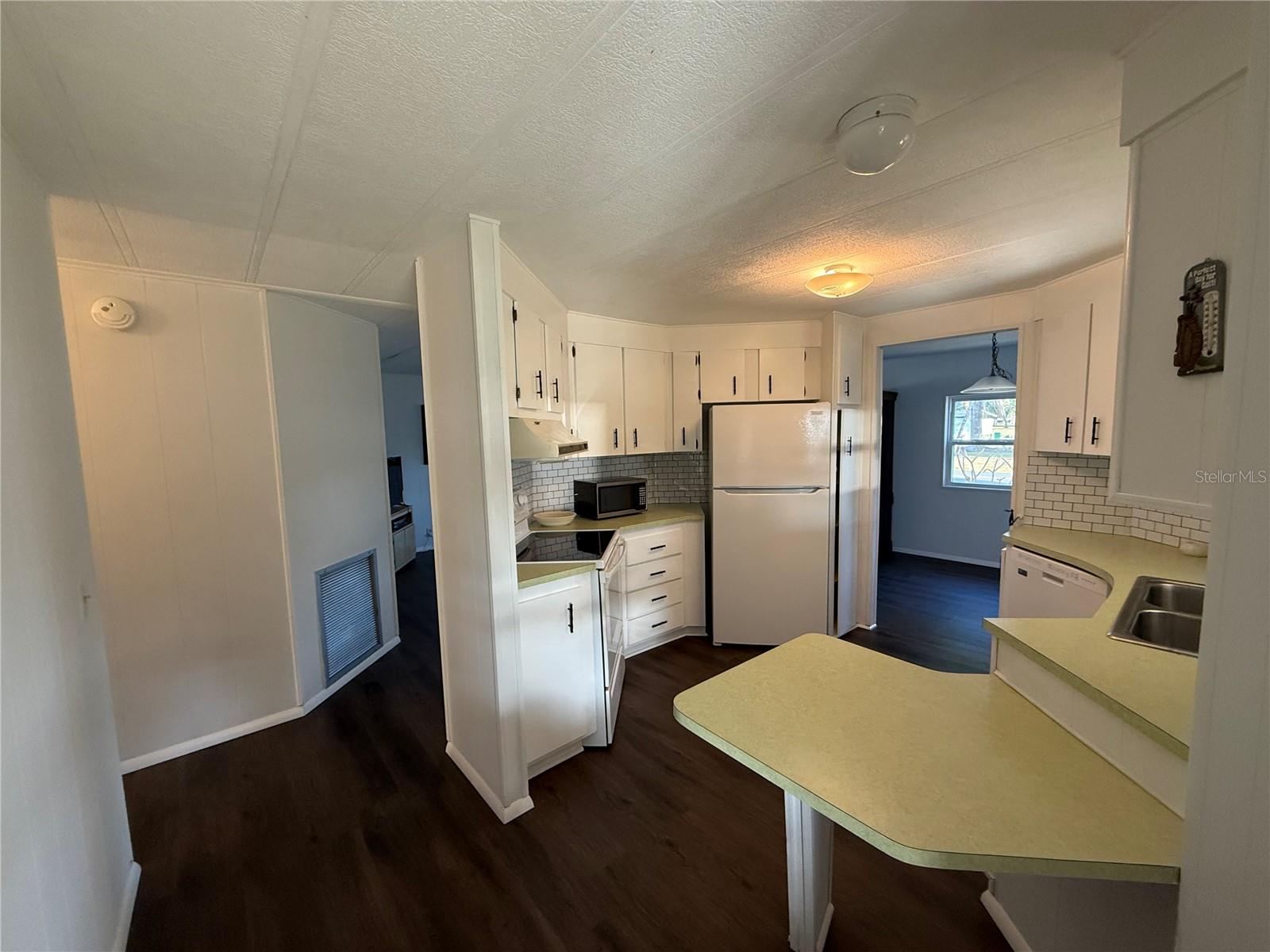 CONTINENTAL CAMPER RESORTS INC - Residential