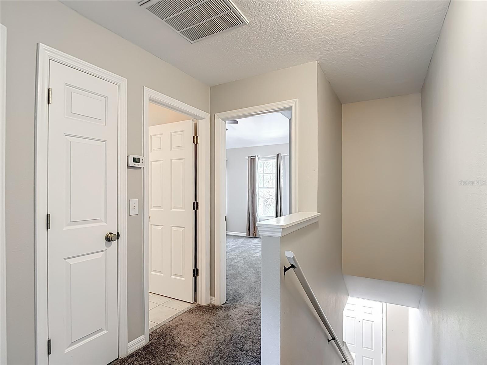 COUNTRY CHASE - Residential