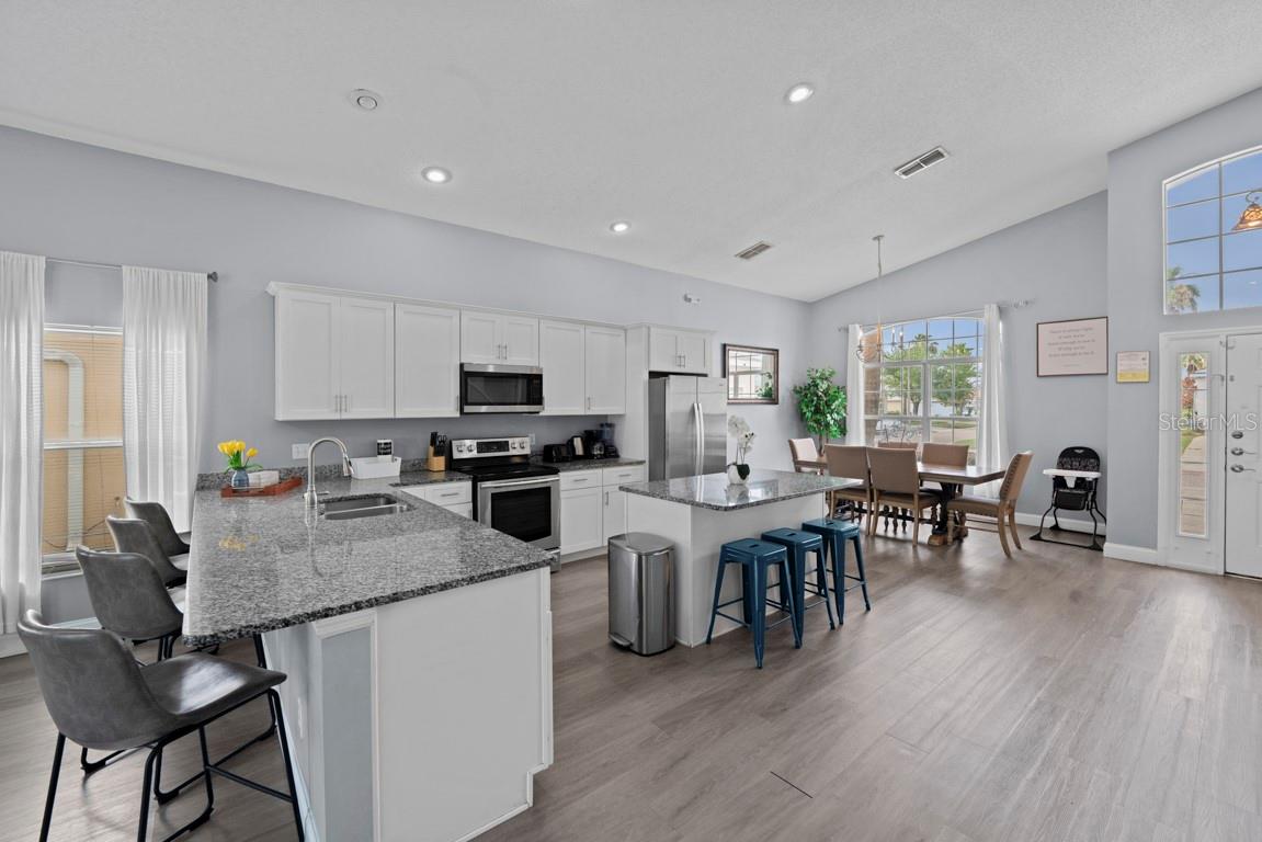 HAMPTON ESTATES - Residential