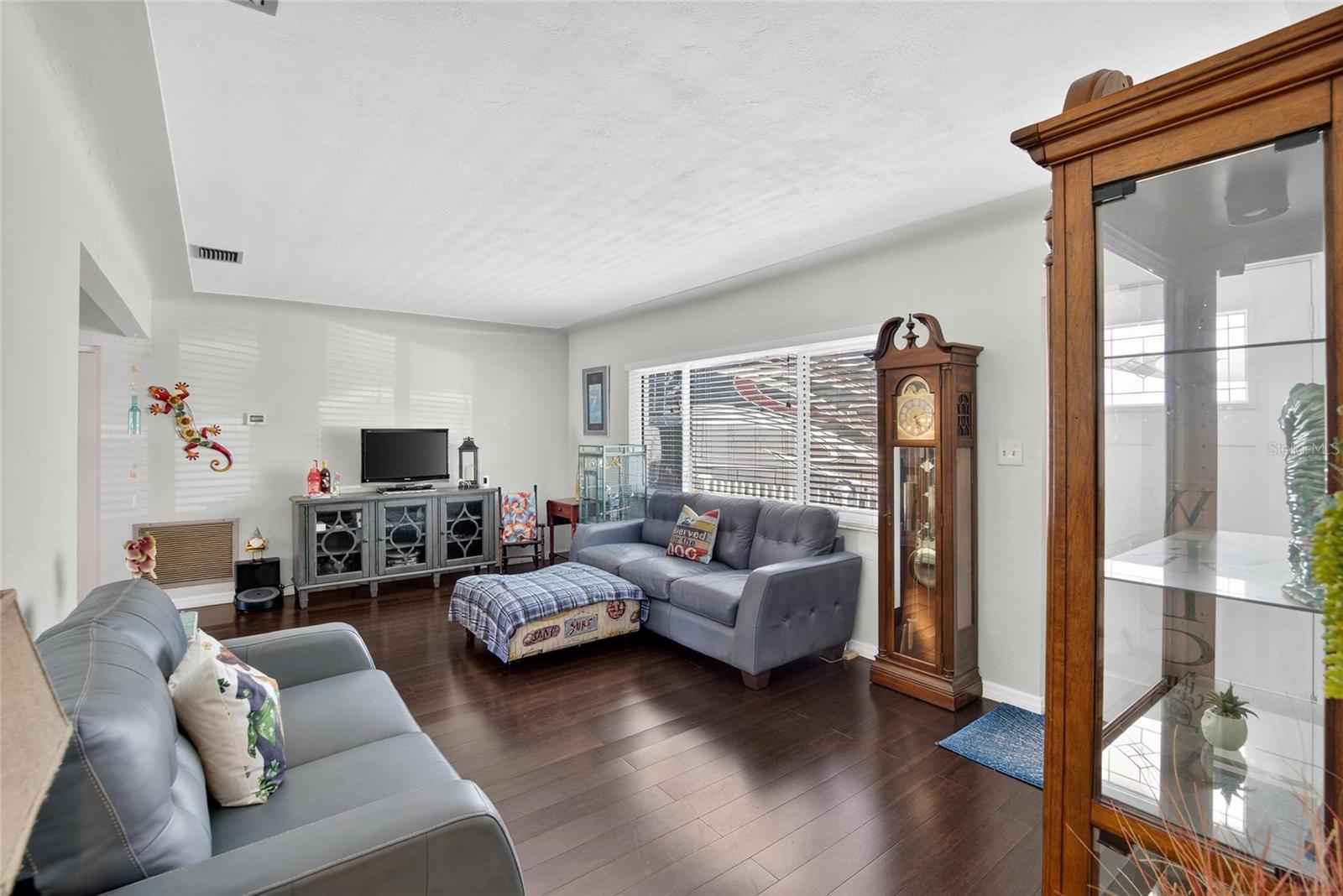 BAY PINES ESTATES - Residential