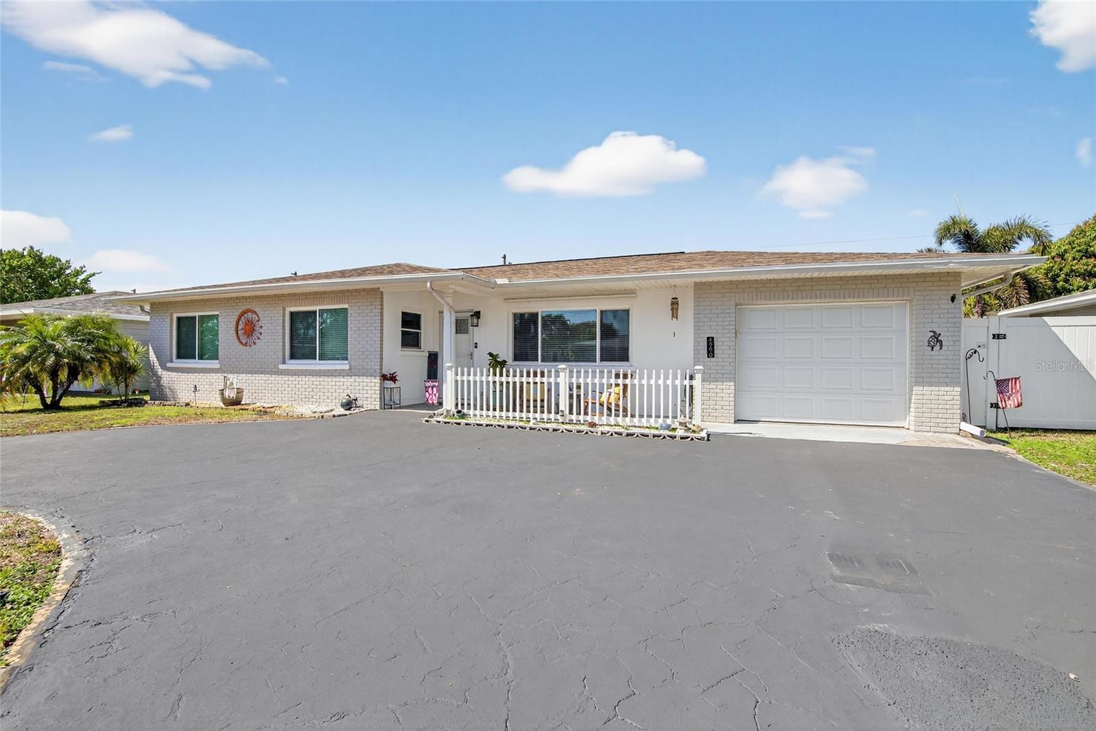 BAY PINES ESTATES - Residential