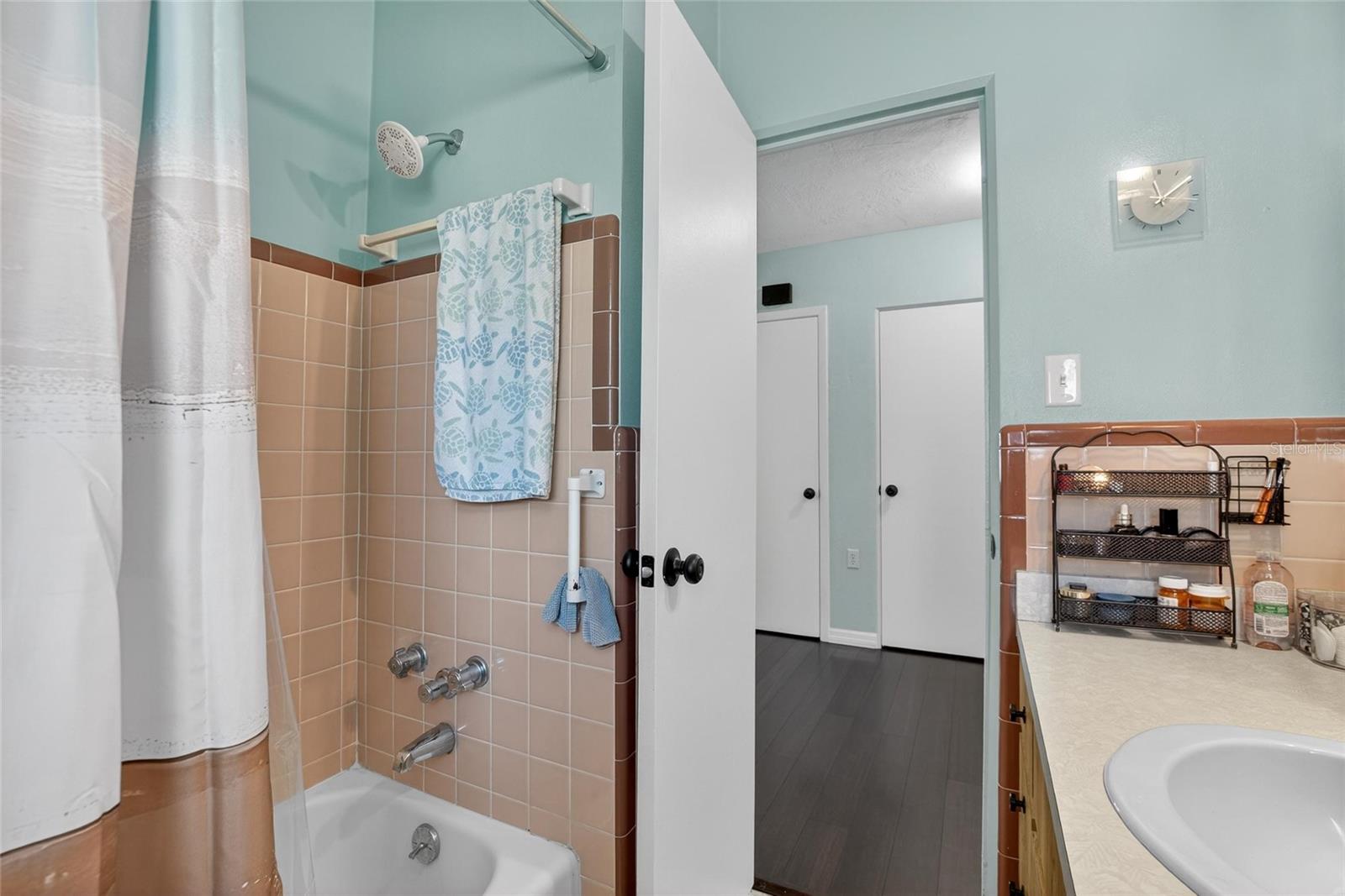 BAY PINES ESTATES - Residential