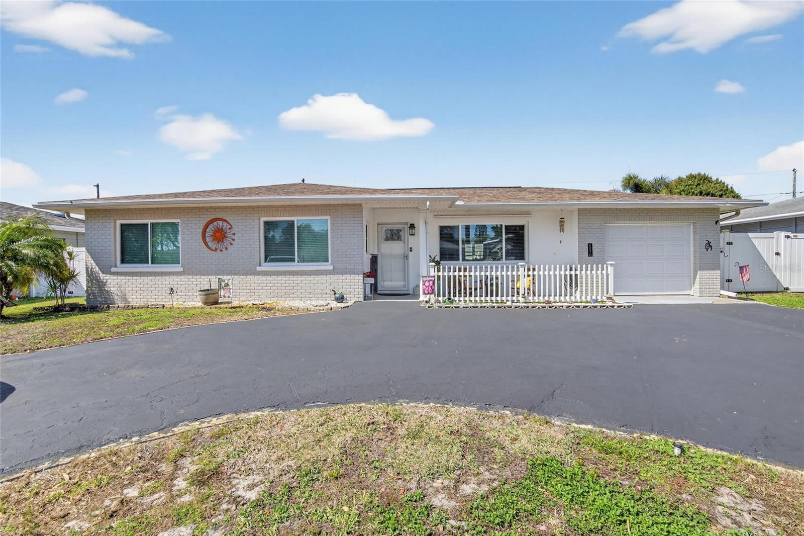 BAY PINES ESTATES - Residential