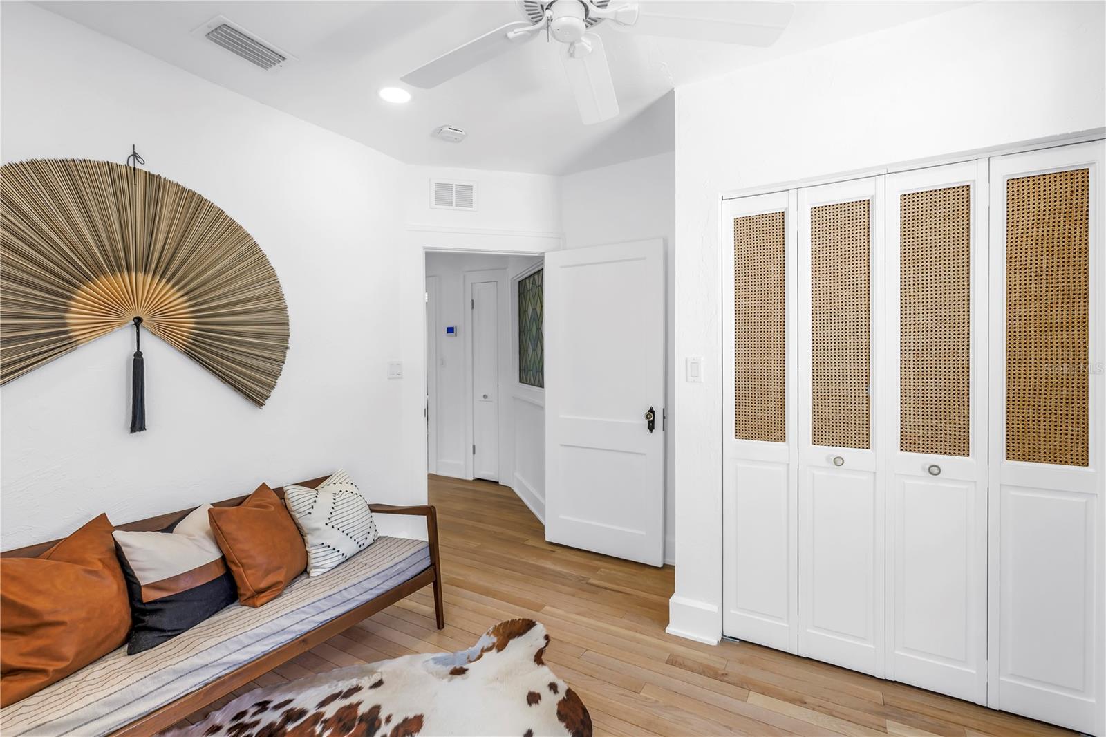 SETCHELLS PINELLAS POINT SUB - Residential Lease