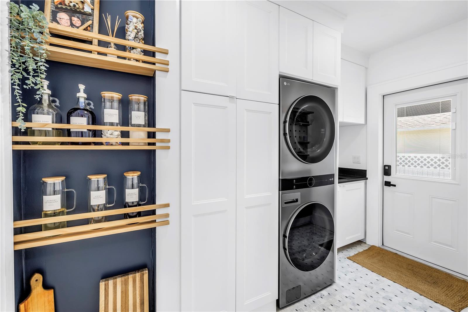 SETCHELLS PINELLAS POINT SUB - Residential Lease