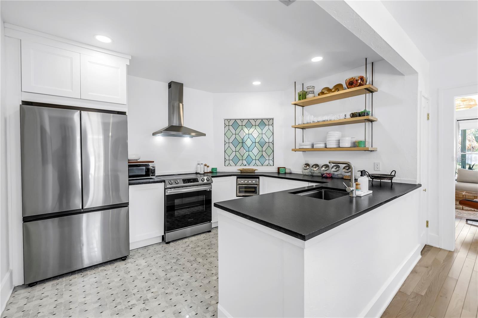 SETCHELLS PINELLAS POINT SUB - Residential Lease