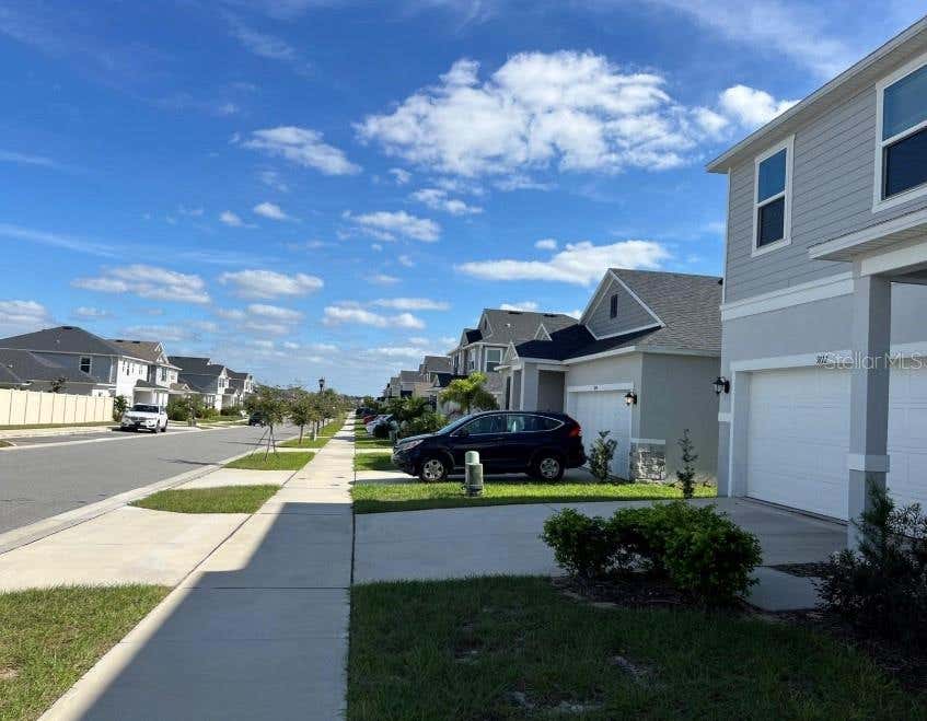 Photo of 9112 Westside Hills Drive, Davenport, FL 33896 (MLS # S5154922)