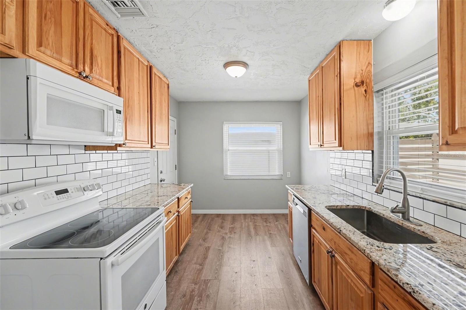 HIGH POINT GARDENS - Residential