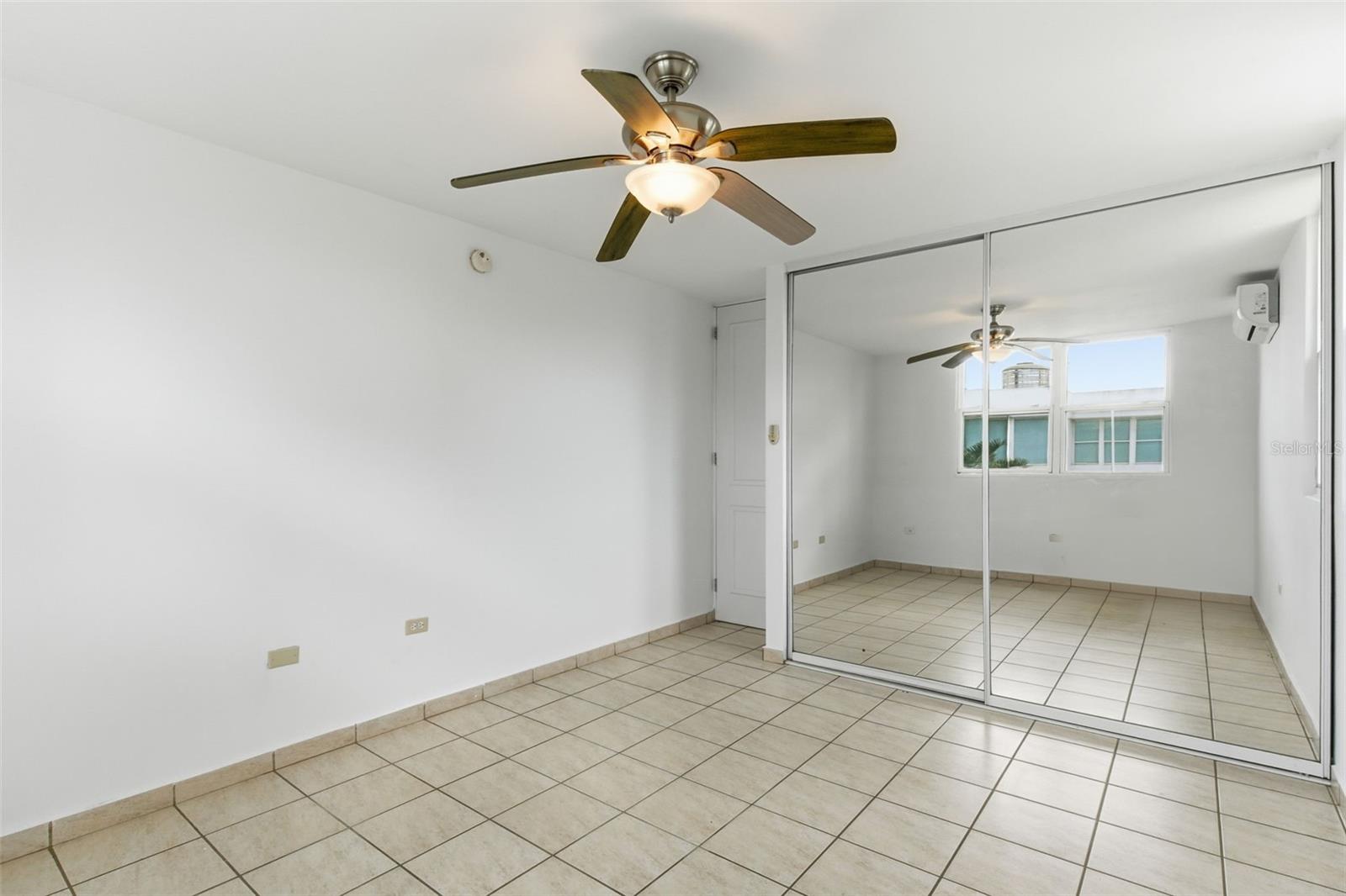 PASEOS DE DORADO - Residential