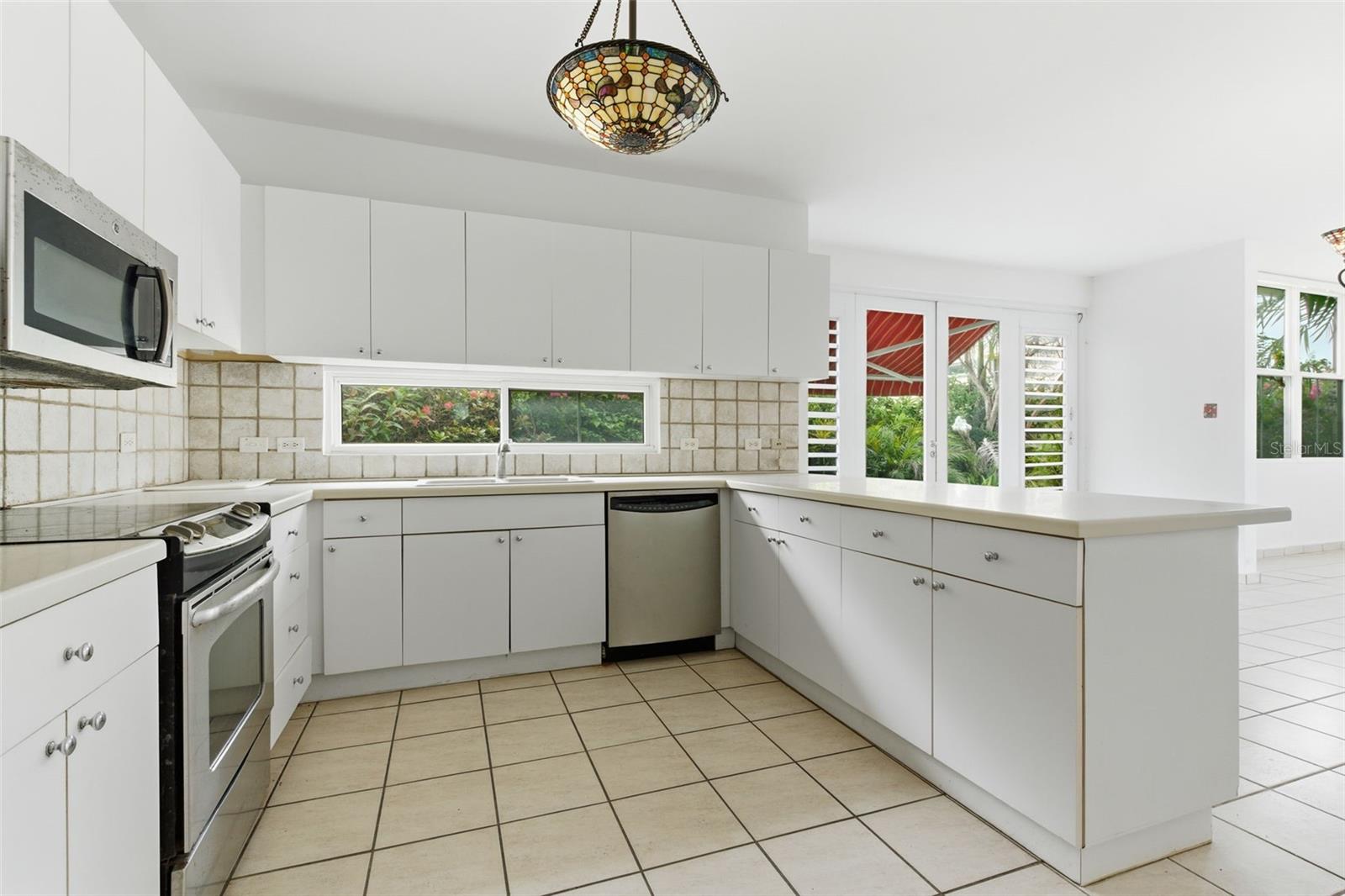 PASEOS DE DORADO - Residential