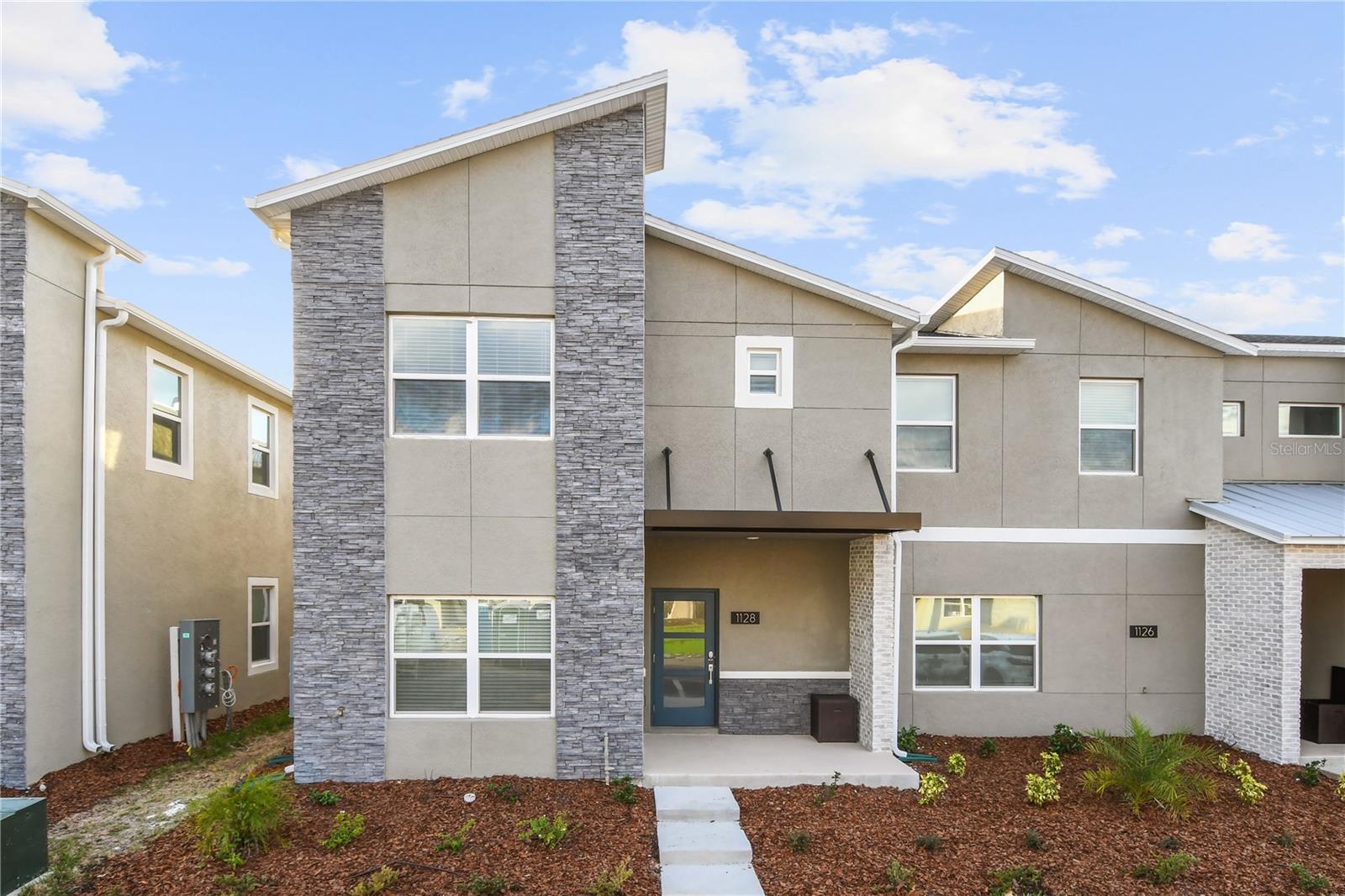 View DAVENPORT, FL 33896 townhome