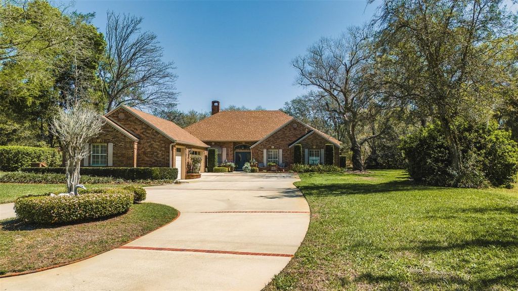 Photo of 1411 Wyngate Drive, Deland, FL 32724 (MLS # V4948153)