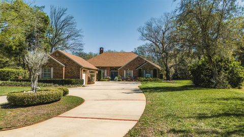 Photo of 1411 Wyngate Drive, Deland, FL 32724 (MLS # V4948153)