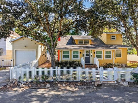 428 HILLCREST COURT MOUNT DORA FL 32757