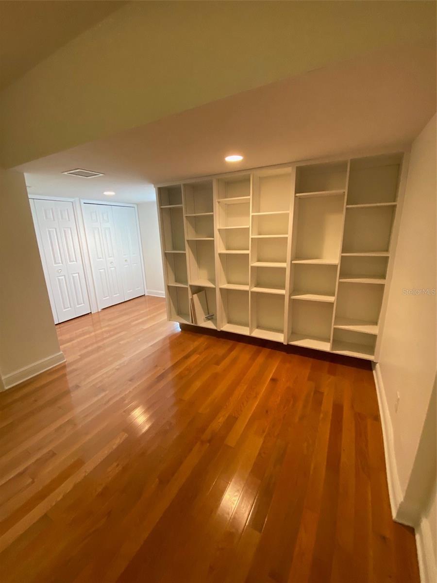 MOUNT DORA BRUN LT 01 - Residential