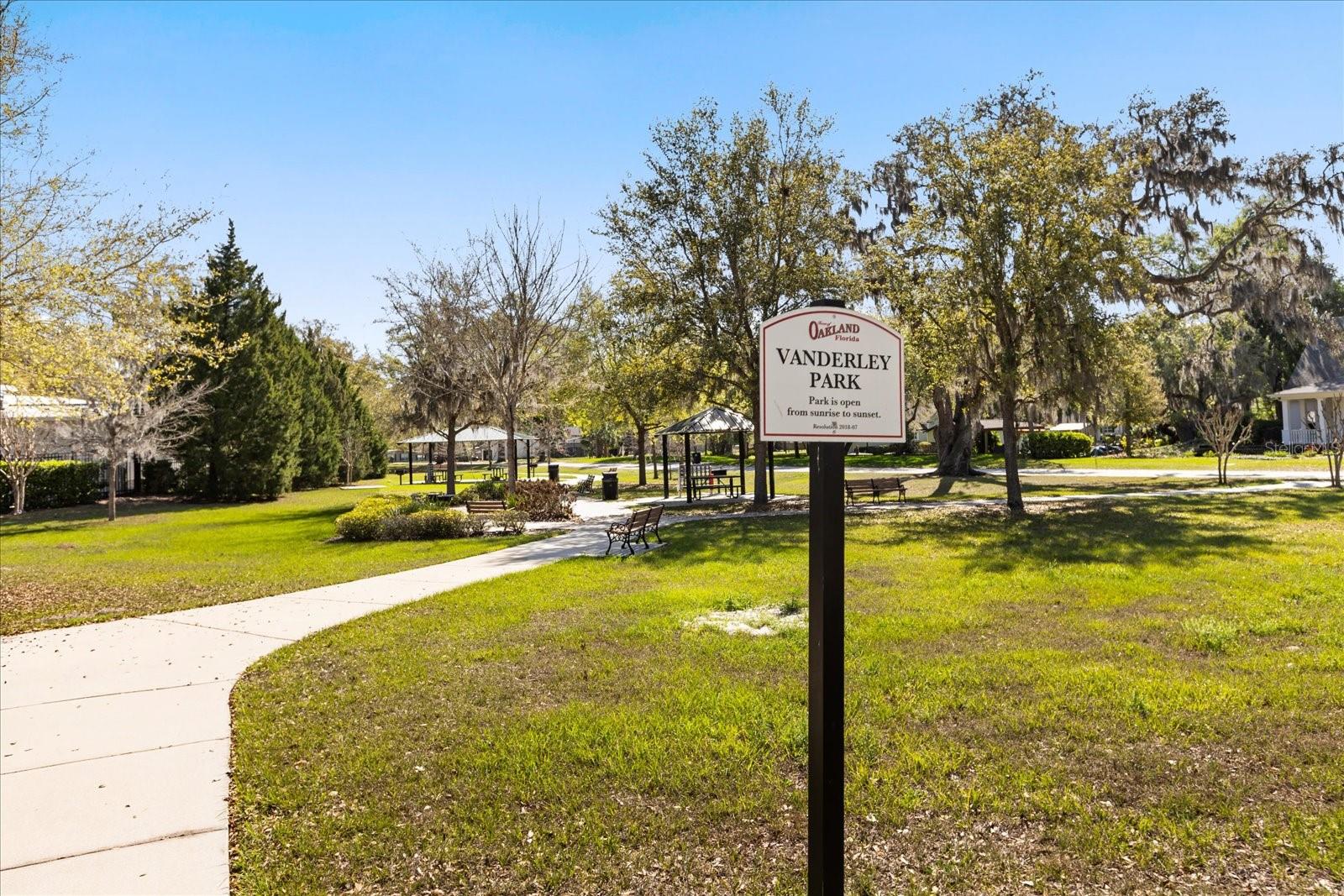 OAKLAND HEIGHTS - Residential