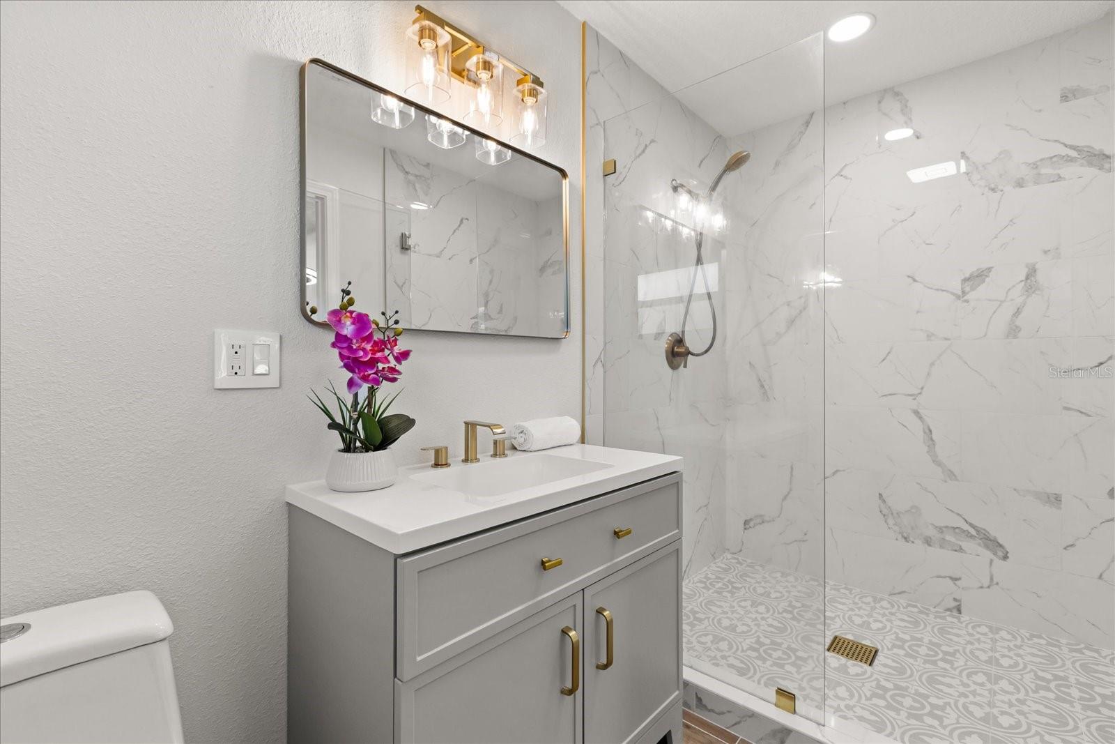 OAKLAND HEIGHTS - Residential