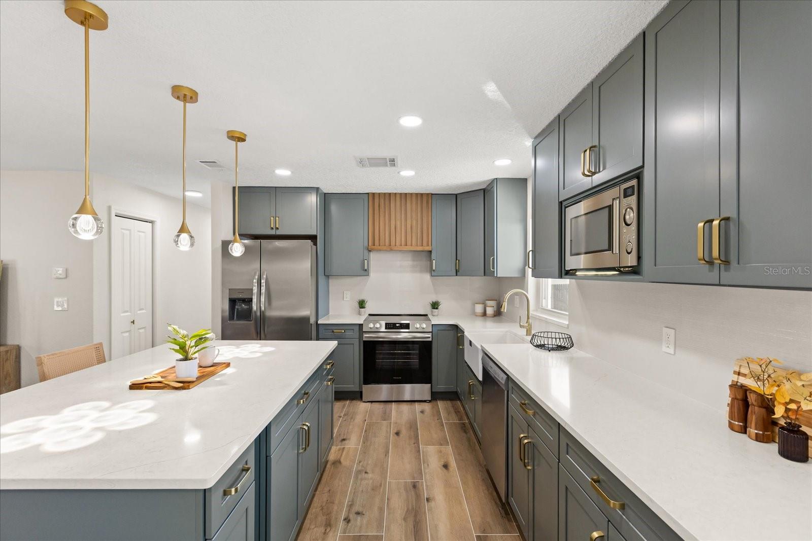 OAKLAND HEIGHTS - Residential