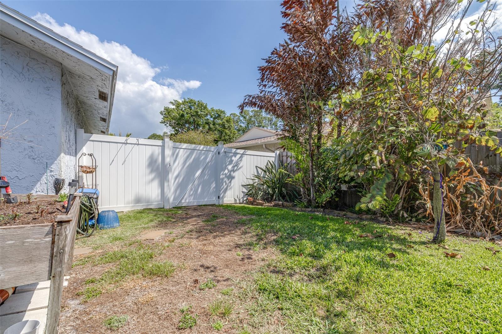 ANCHORAGE OF TARPON LAKE UNIT THREE THE - Residential