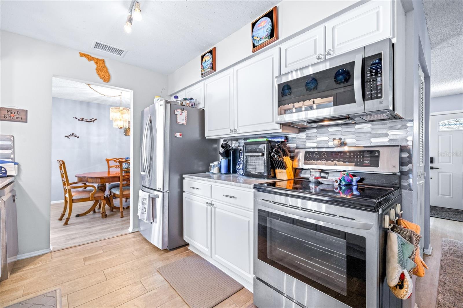 ANCHORAGE OF TARPON LAKE UNIT THREE THE - Residential