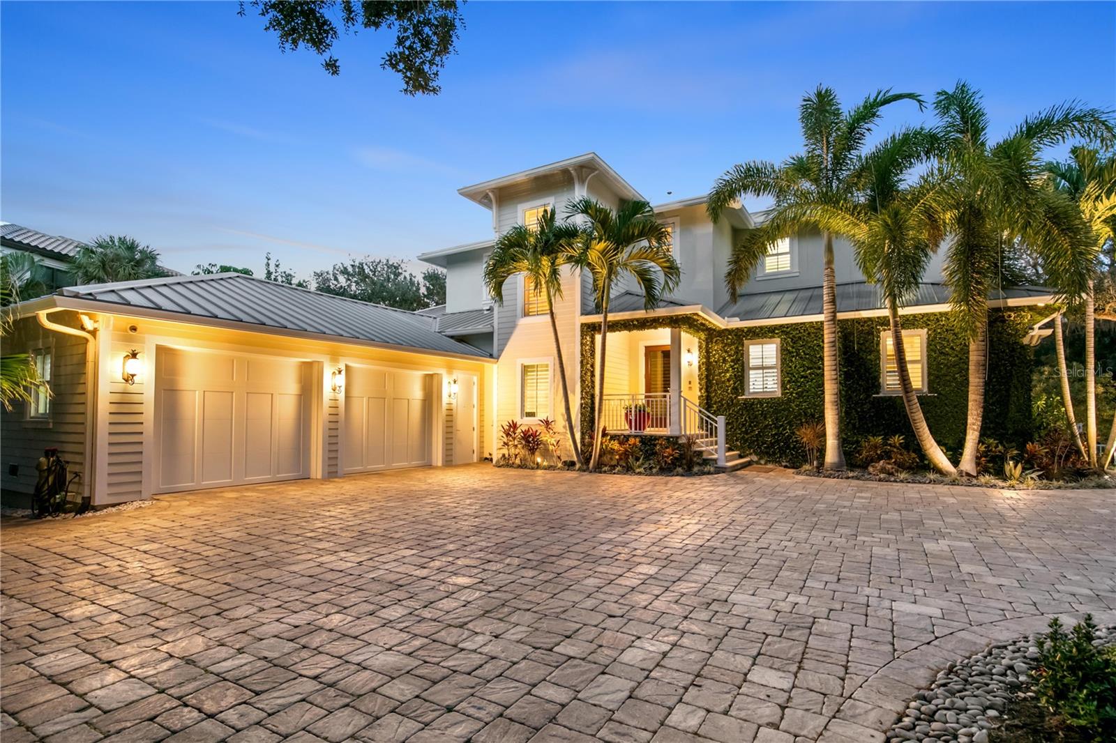 HIDDEN HARBOR - Residential