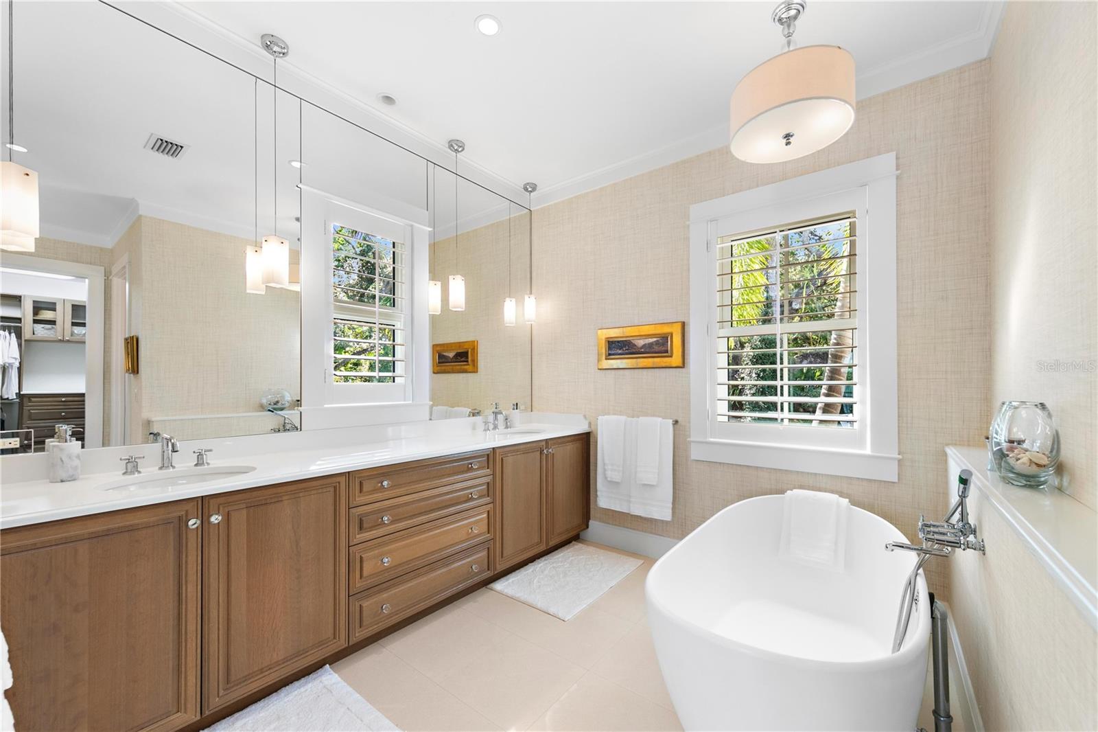 HIDDEN HARBOR - Residential