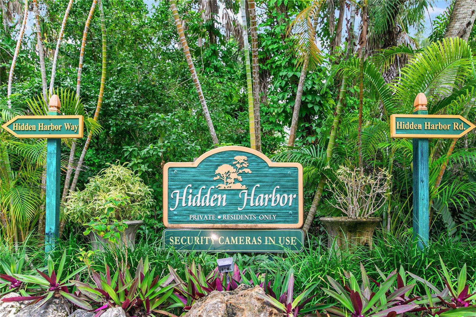 HIDDEN HARBOR - Residential