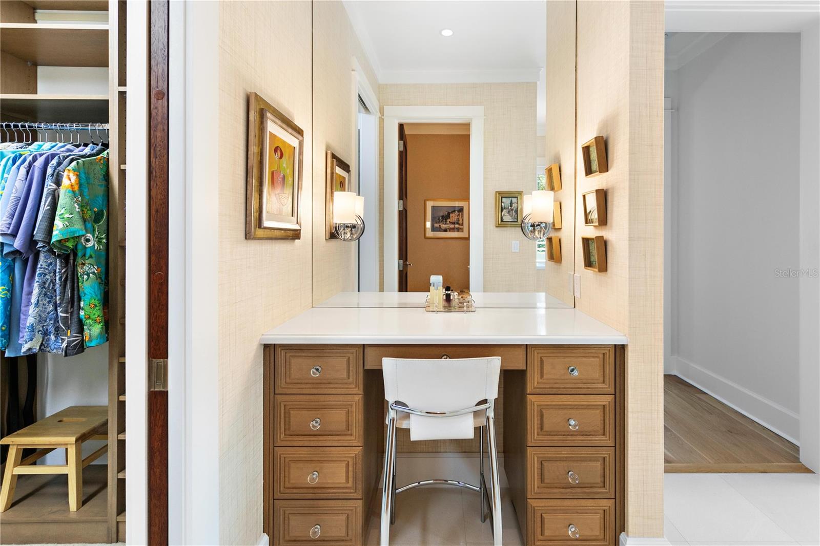 HIDDEN HARBOR - Residential