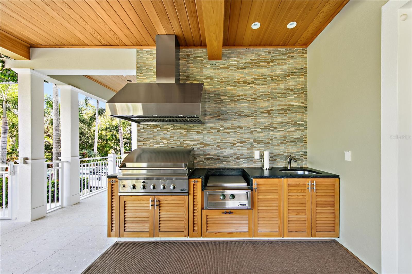 HIDDEN HARBOR - Residential