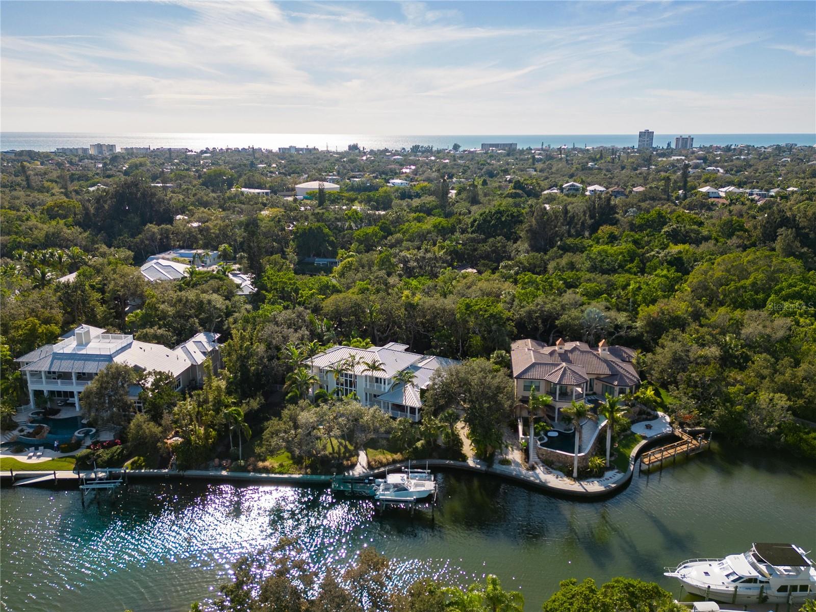 HIDDEN HARBOR - Residential