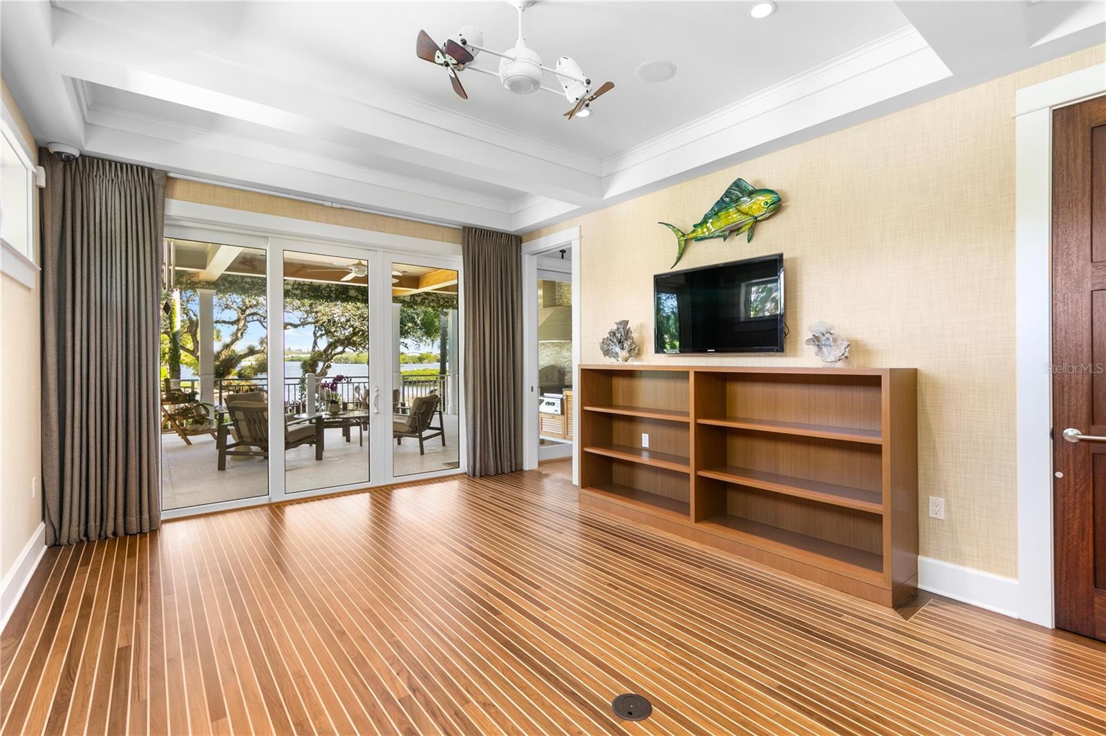 HIDDEN HARBOR - Residential