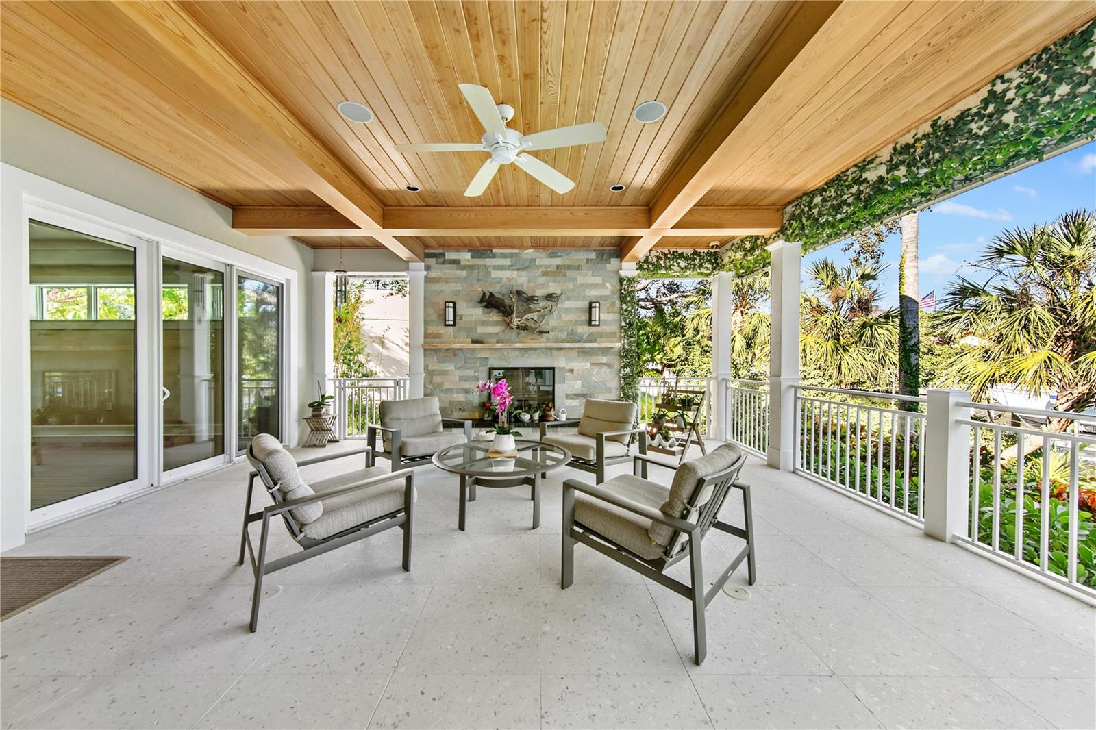 HIDDEN HARBOR - Residential