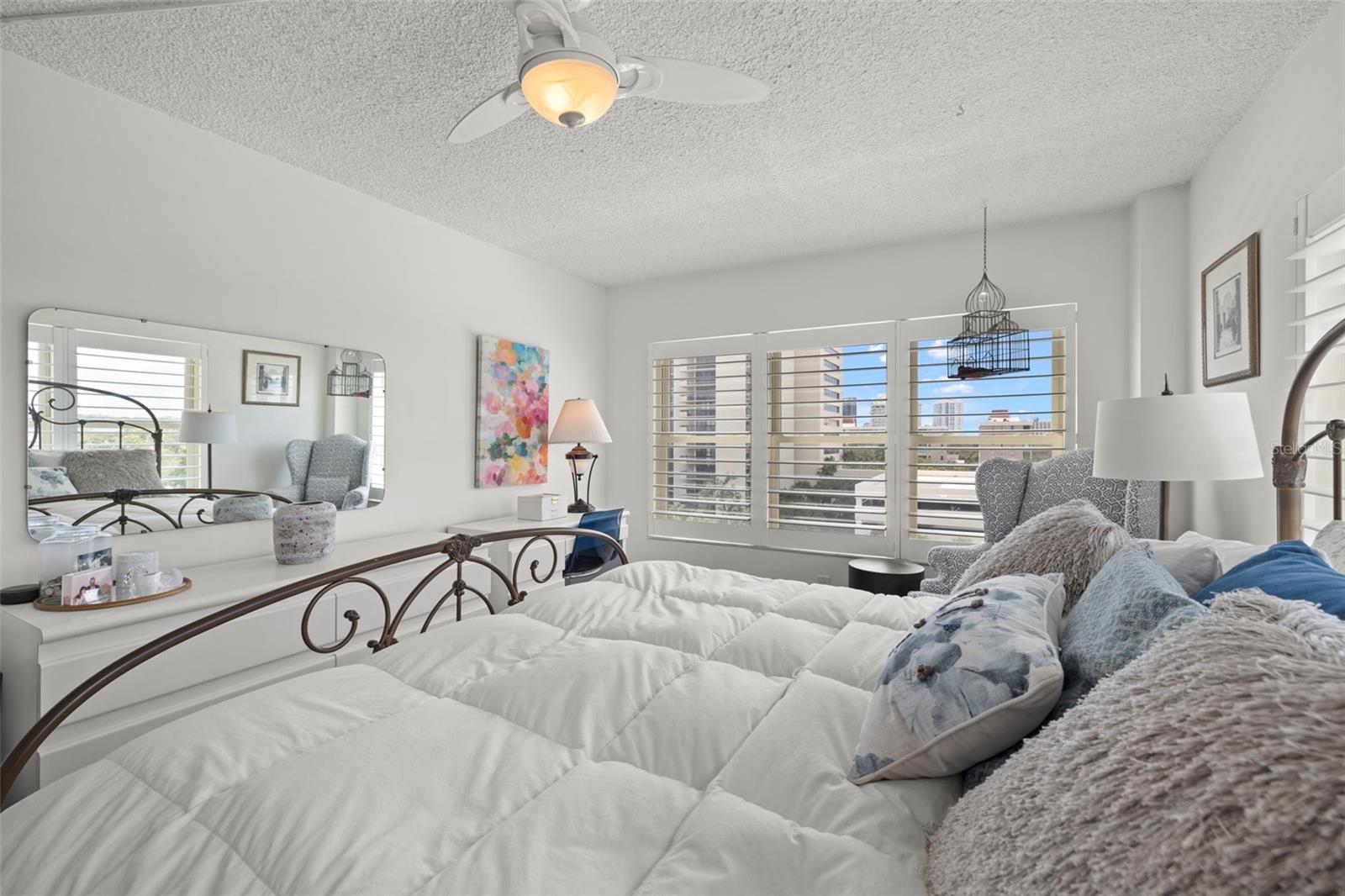 HARBOUR HOUSE CONDO - Residential