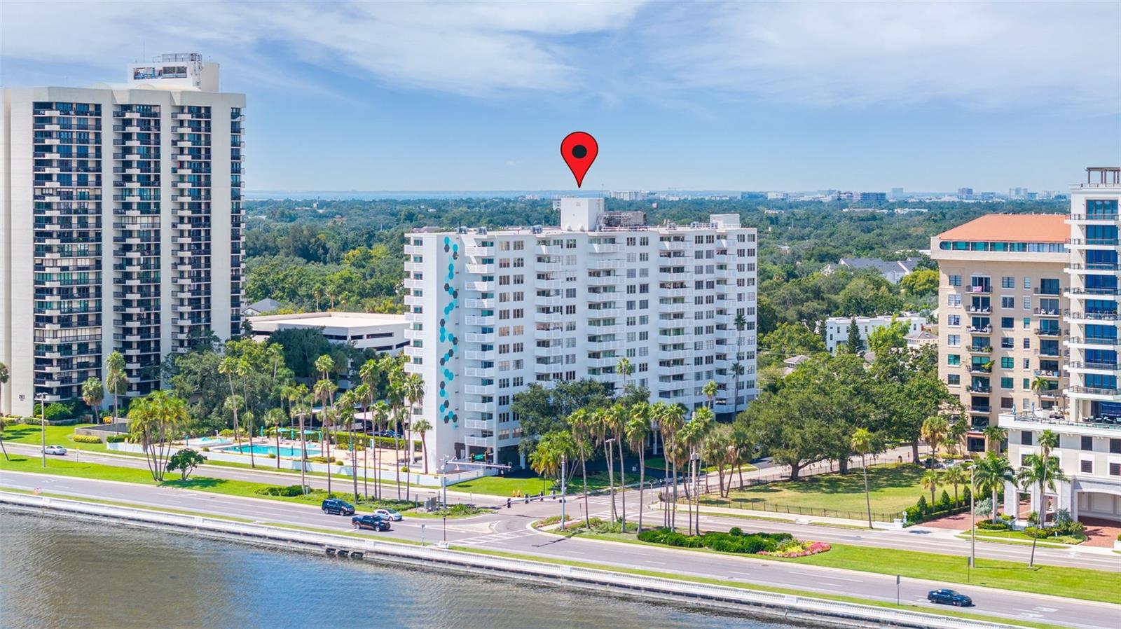 HARBOUR HOUSE CONDO - Residential