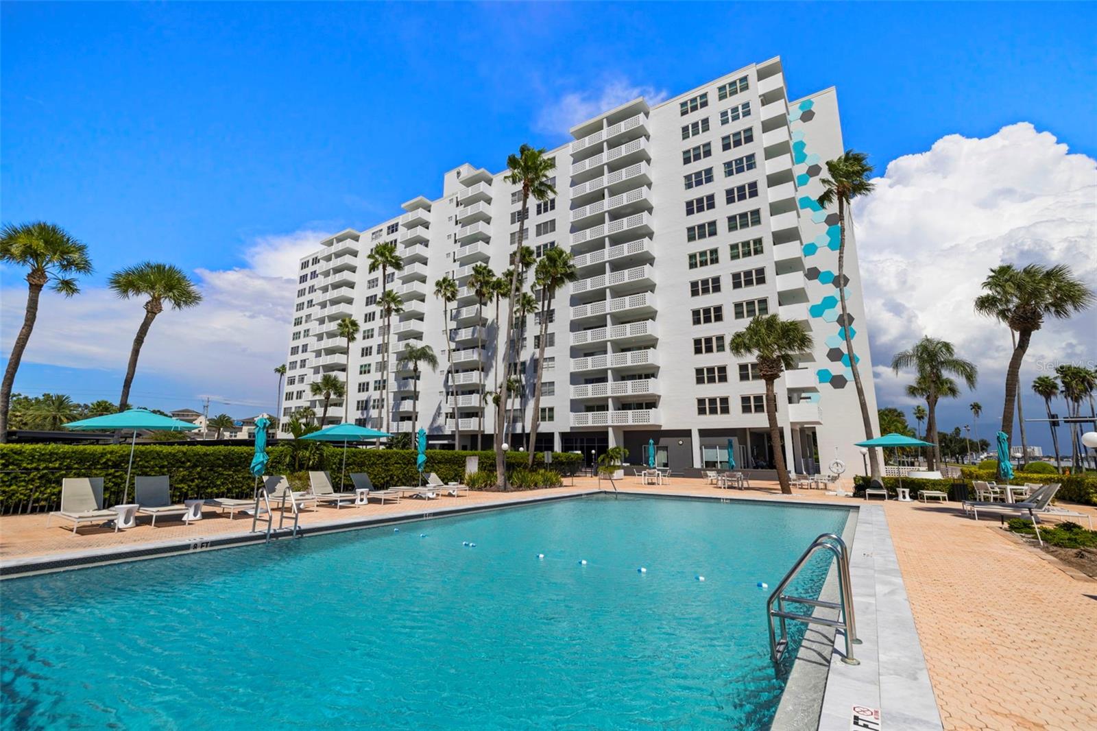 HARBOUR HOUSE CONDO - Residential