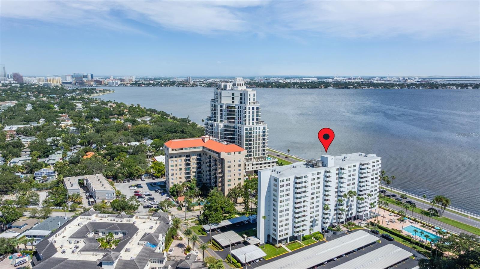 HARBOUR HOUSE CONDO - Residential