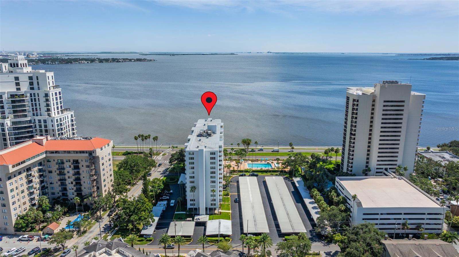 HARBOUR HOUSE CONDO - Residential