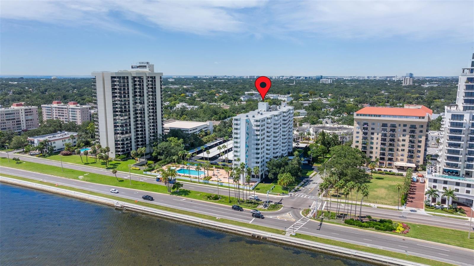 HARBOUR HOUSE CONDO - Residential