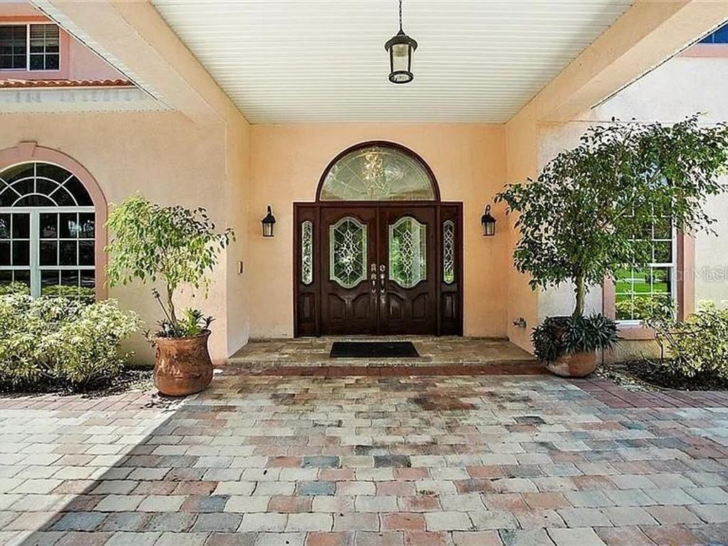 Photo of 627 Yorktown Drive, Leesburg, FL 34748 (MLS # O6371002)