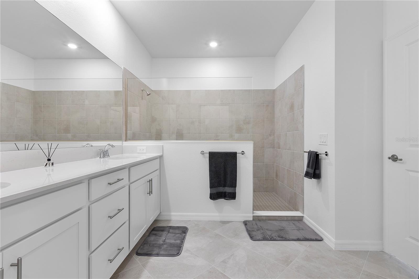 WEBBS RESERVE - Residential Lease
