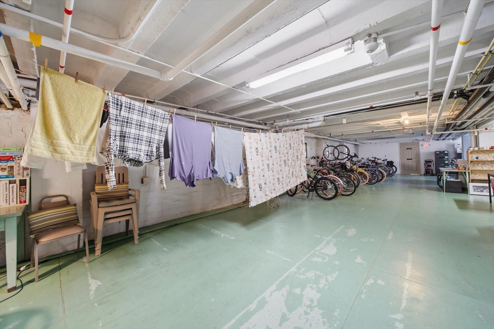 FLORI DE LEAON APTS CO-OP - Residential